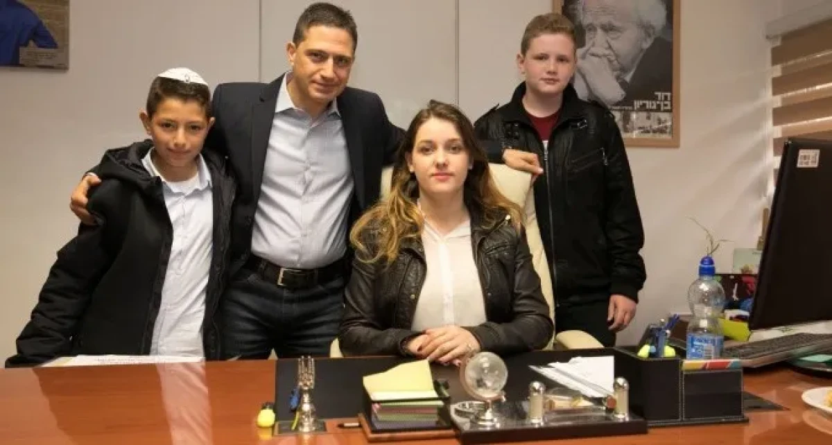 הילדים החליפו את ראש עיריית באר שבע