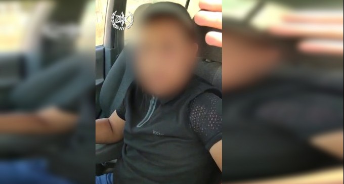 ילד מהפזורה הסיע אחרים ברכב מושבת והסביר: ''נוסע לאימא במיון''