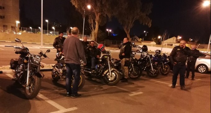 צפו בהפתעה מרגשת: אופנוענים עם לב זהב הגשימו משאלתה של צעירה