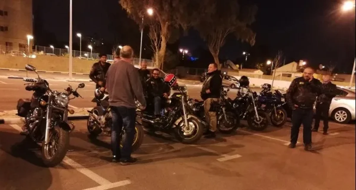 צפו בהפתעה מרגשת: אופנוענים עם לב זהב הגשימו משאלתה של צעירה