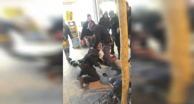 הקלות הבלתי נסבלת של האלימות בב''ש: נדקר בגלל 2 סיגריות