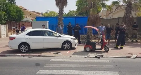 פצועה קשה בתאונה בין רכב לקלנועית