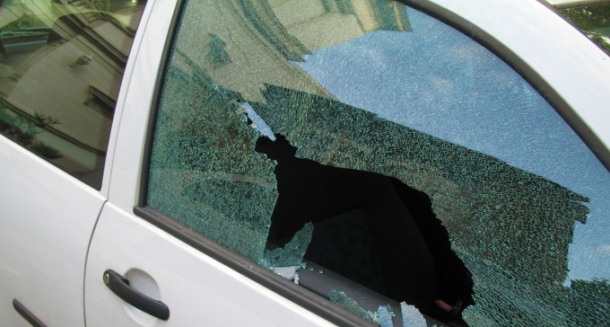 תוך יממה: ילדים נשכחו ברכב - אחד נפטר. פעוט נפל מגובה