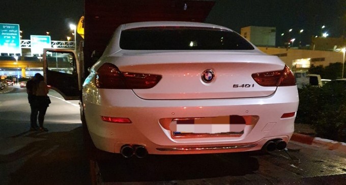 צפו: השתולל עם רכבו במרכז ביג, צולם - ונעצר עם חזרתו לארץ