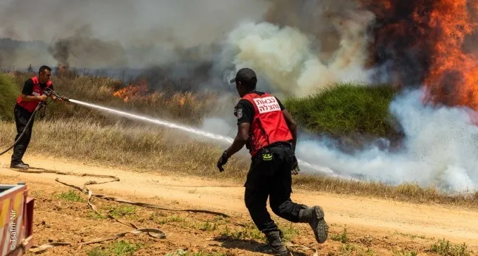 פצועים מנפילת 2 רקטות בשדרות,  עשרות מוקדי הצתות בנגב