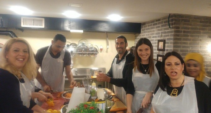 קרב סכינים בין עובדים