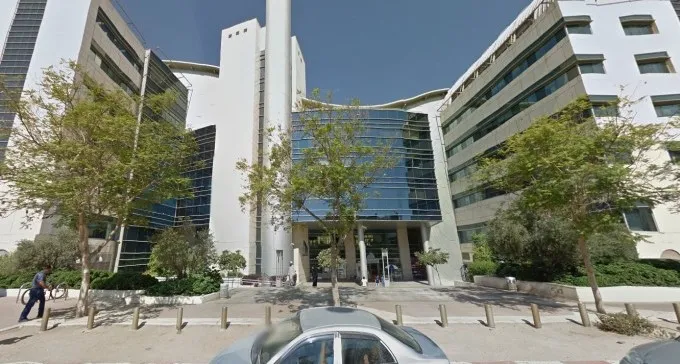 משרד הפנים: בגלל עומס, העובדים נועלים את הלשכות לפי ראות עיניהם