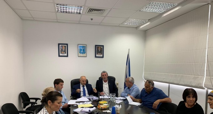 ישיבת חירום: נשקלת השבתת מערכת החינוך לזמן בלתי מוגבל