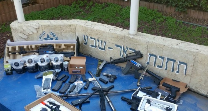 ערב פורים: המשטרה תפסה מאות צעצועים מסוכנים