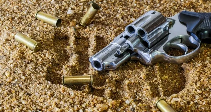 10 חודשי מאסר וחילוט רכבו היוקרתי - למחזיק נשק בלתי חוקי