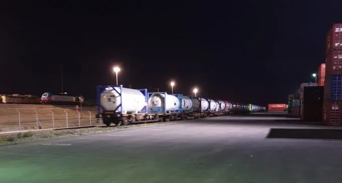 במהלך הלילה: רכבת ישראל החלה לשנע אמוניה מחיפה לדימונה