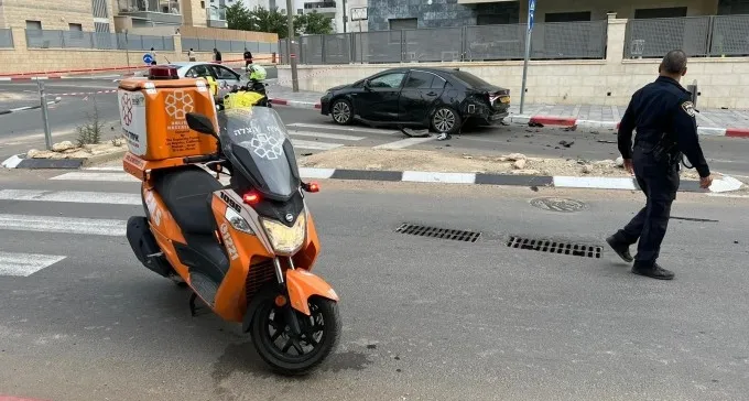מפחיד: אמל''ח בחניית בית עיתונאי, פצוע בפיצוץ ברכב