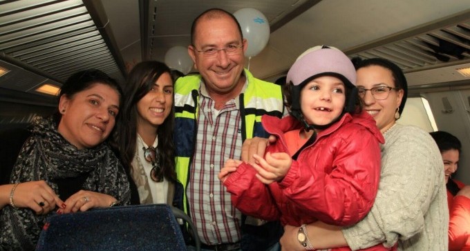 רגע של נחת: דיירי כפר עלה נגב נסעו לראשונה בחייהם ברכבת