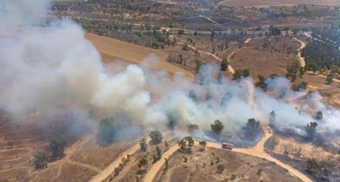 הדרום הבוער: חייל צה''ל נפצע בעת כיבוי שריפה מבלון תבערה
