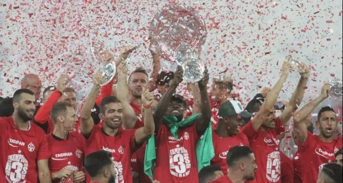 אליפות, אליפות, אליפות: איך זה לקבל שלוש...