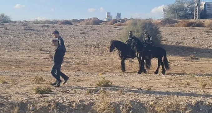 3 צעירים  מתל שבע הטרידו ילדה בפארק נחל ב''ש - ואיימו על אימה