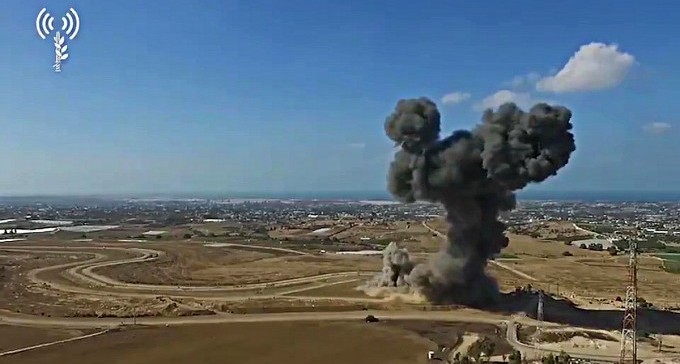 ימים של מתיחות בנגב: צה''ל חשף את סרטון פיצוץ מנהרת הטרור