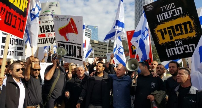 ''מנתקים את הקשר עם צה''ל, זה יום הכיפורים של משרד הביטחון''