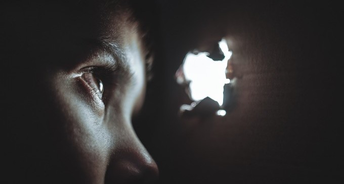 כתב אישום נגד תושב אופקים על עבירות מין בנער בן 14