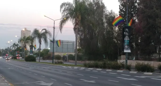 עצומה נגד ראש עיריית ב''ש: ''החלף את דגלי הגאווה''