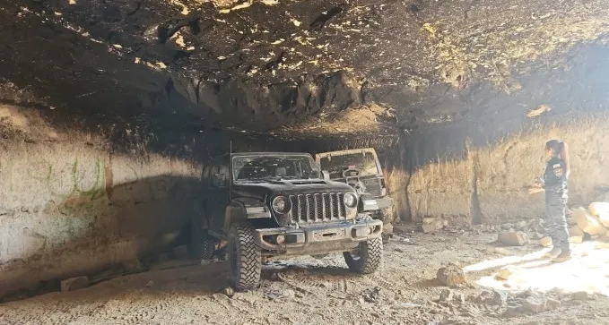 מכת גניבות הרכב בנגב: הג'יפים הגנובים התגלו במערה