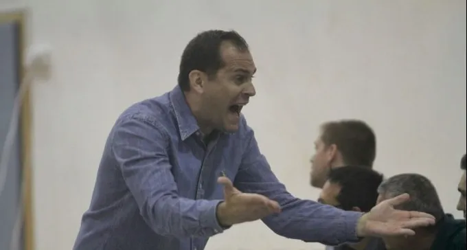 מעמדו של יניב בורגר, מאמן הפועל ב''ש בכדורסל מתערער