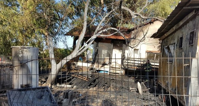 בית עולה באש במושב ניר עקיבא