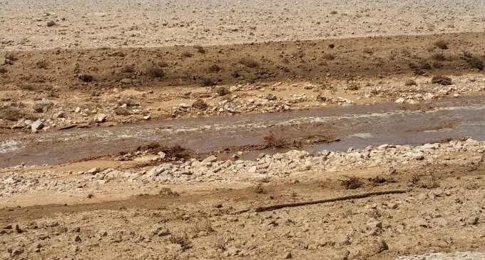 בריכת אגירה ברותם אמפרט קרסה, עשרות אלפי קוב חומצה זרמו לנחל