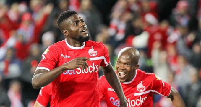 ג'ון אוגו האריך חוזה באלופה