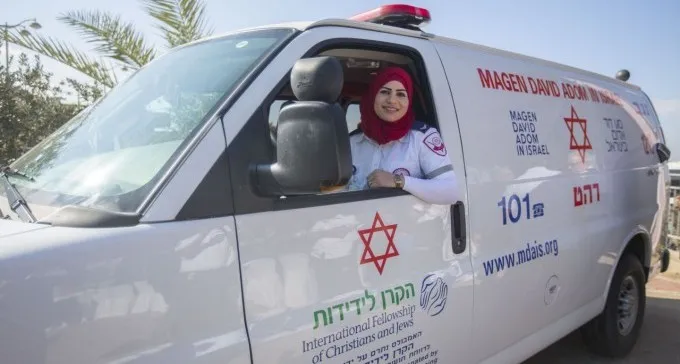 עשתה היסטוריה: נהגת האמבולנס הבדואית הראשונה