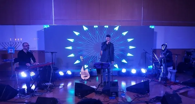 הדלקת נרות עם עמיר בניון