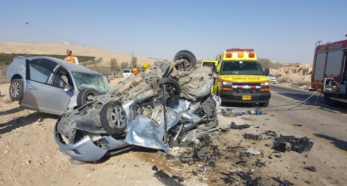 הרוגי התאונה בצומת דימונה: עובדת במועצת ירוחם ו-2 צעירים מהפזורה