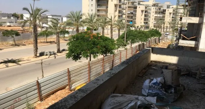 ביקורת פתע חשפה ליקויי בטיחות בשני אתרי בניה בנתיבות