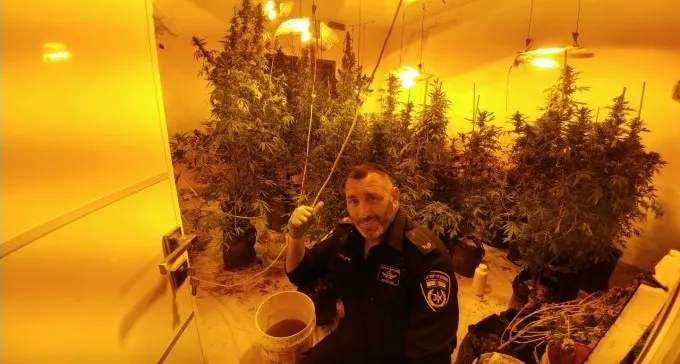 צפו: מעבדת גראס במעמקי האדמה