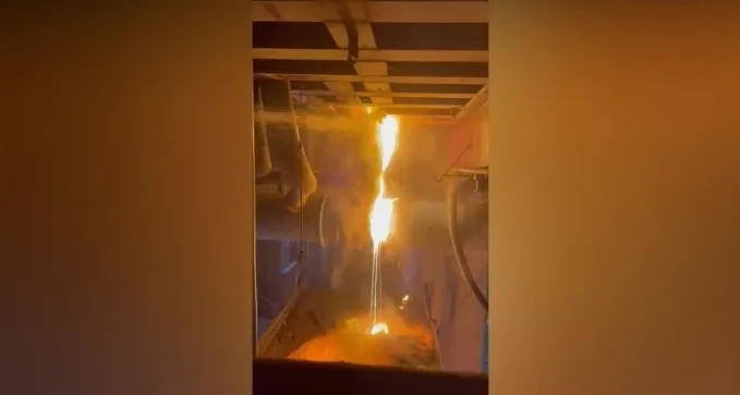 דליפת זכוכית מותכת במפעל פיניציה