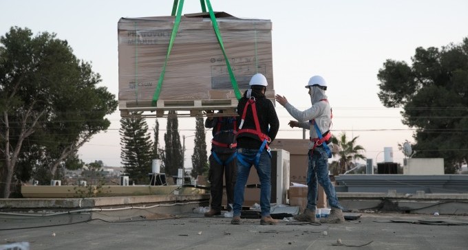 לא רק מחנכים ילדים: בתי הספר בב''ש ייצרו את החשמל שלהם בעצמם