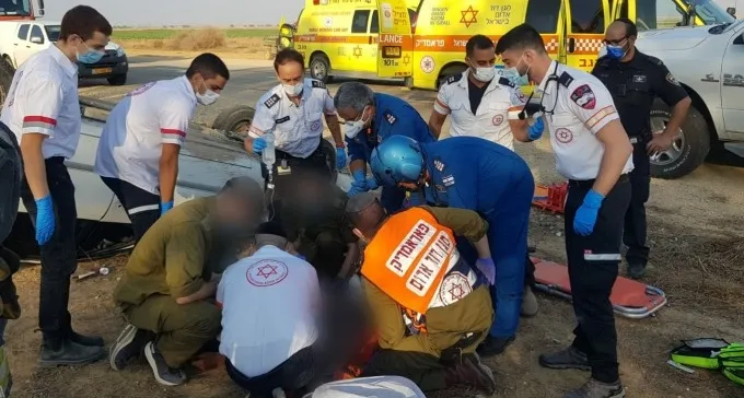 פצוע קשה בהתהפכות רכב סמוך לצומת צאלים