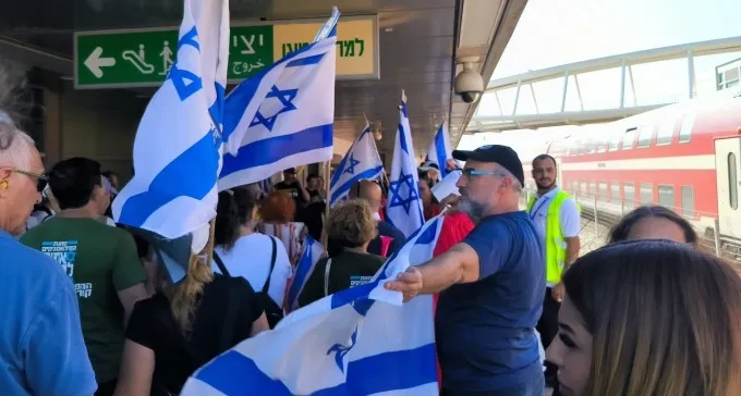 אפקט המחאה? תקלה מסתורית השביתה את תנועת הרכבות בכל הארץ