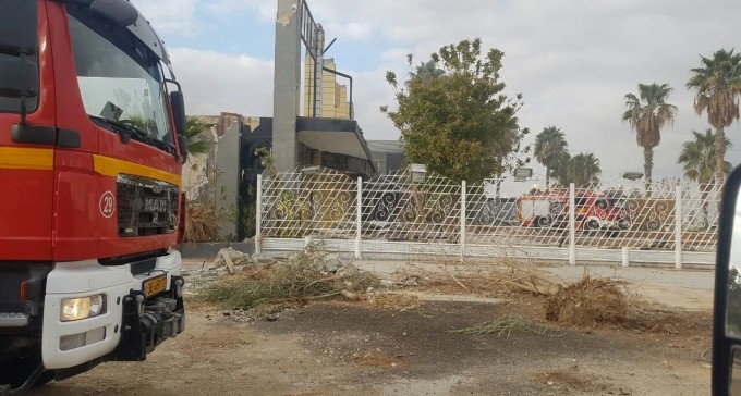 שריפה באולם רויאל גארדן, צוות כיבוי במקום