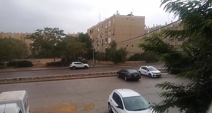 היורה הגיע לבאר שבע: גשם ראשון ירד