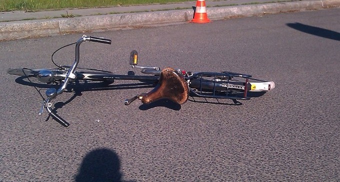 רוכב אופניים חשמליים בן 60 נפגע בתאונה בשד' רגר