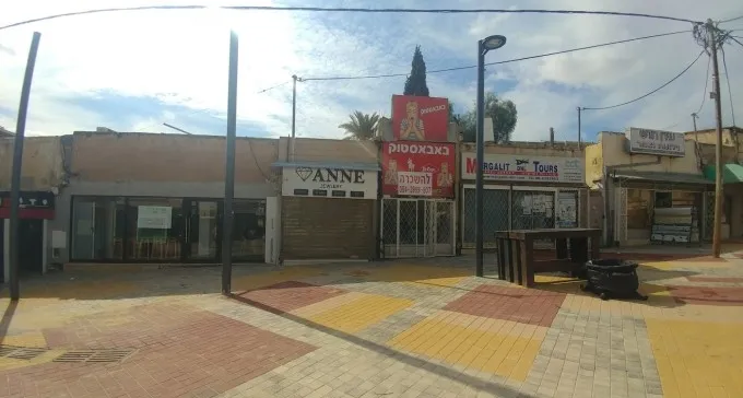 לפיד: ''אסור להפקיר את העצמאים'', אך המפתחות אצל ליברמן