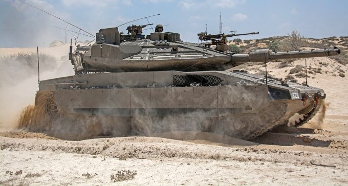 ה''בומים'' בנגב: פעילות צבאית מצרית ואימונים בצד הישראלי