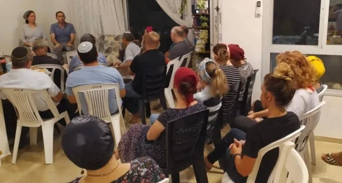 חודש הגאווה בנתיבות: משפחות יארחו בביתן מפגשים עם קהילת הלהט''ב