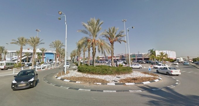 מבלים נלכדו במתקן שעשועים במתחם ביג