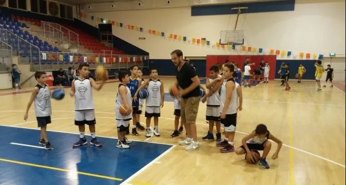 שרון דרוקר מאמן כדורסל בעומר