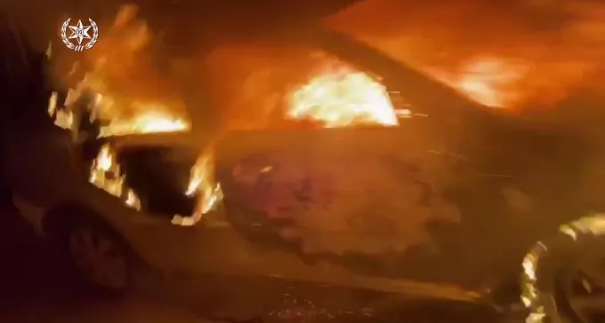 קטטה המונית ברהט: 11 איש חולצו מבית שהוצת, 7 שוטרים נפצעו