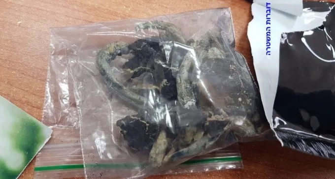 המשטרה חשפה רשת סחר בסמים בין כתלי בי''ס בב''ש