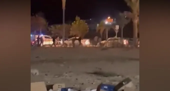 הפגנה: לחקור את הנסיבות בהן נער נורה על ידי המשטרה