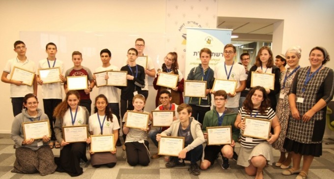 כבוד לב''ש: האלופות והאלופים בפיזיקה של רשת אמי''ת